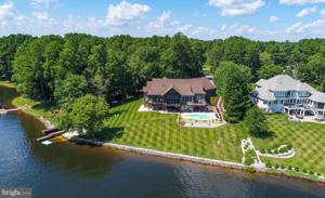 11400 BOATHOUSE POINT