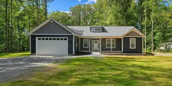 879 DANIEL ROAD