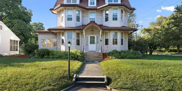 101 W RIDLEY AVENUE