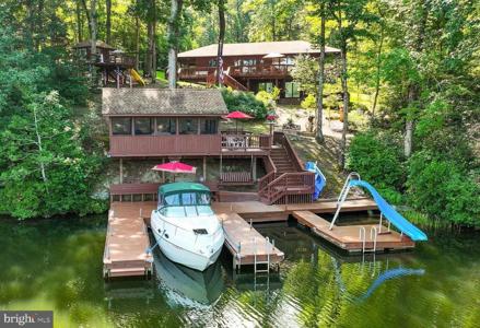 958 PINE HARBOUR