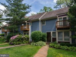 17 LAKEVIEW COURT