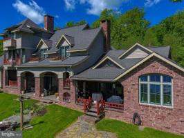 308 LAKE FOREST DRIVE