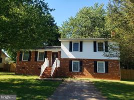 305 S BROOKS DRIVE