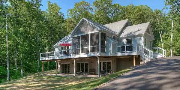 3900 HATTERAS COURT