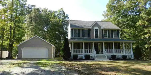 2412 HORSESHOE BEND DRIVE