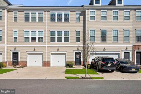 140 CREEKSIDE WAY