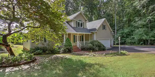 364 OAKLEIGH LANE