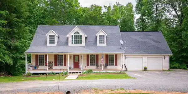 184 ROBBIE ROAD