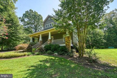 691 HEMLOCK LOOP