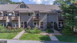 13 WINDING WAY