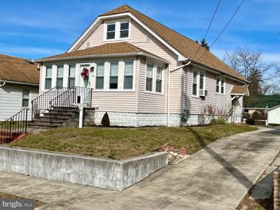 15 W DEL A VUE AVENUE