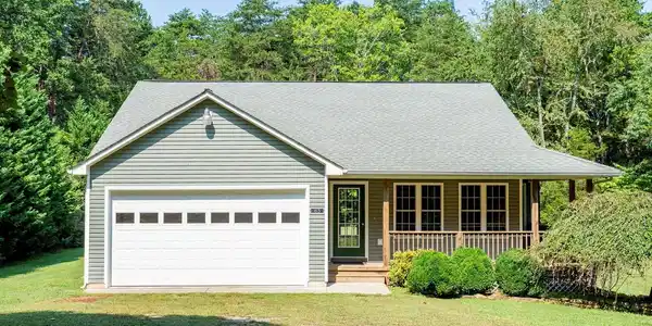 63 PINEWOOD PLACE