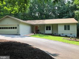 109 CARRIAGE COURT