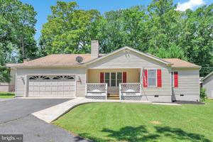 4015 LAKEVIEW PARKWAY