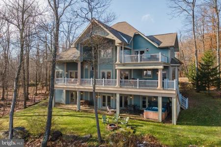 38 PARKSIDE SOUTH COURT