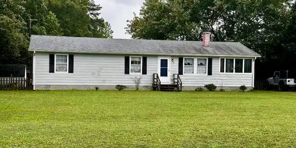 48 ESSEX PLACE