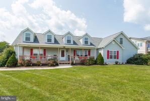 262 STONEWALL COURT