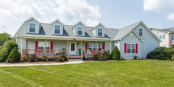 262 STONEWALL COURT