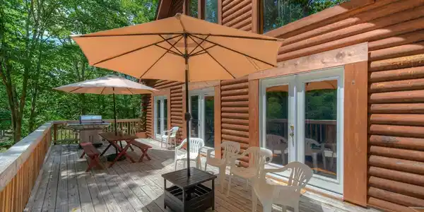 682 TALL PINES DRIVE