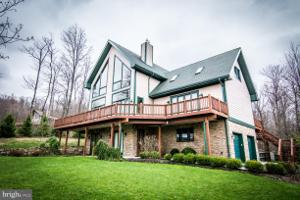 444 WOODLANDS HILL LANE