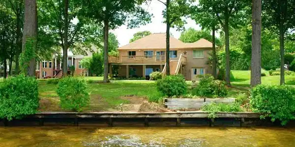 956 TALL PINES DRIVE