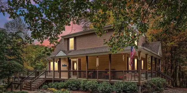 2904 PEACEFUL COURT