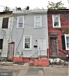 233 HILLS PLACE