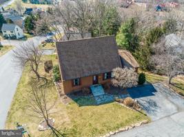 10801 LAKE COURT W