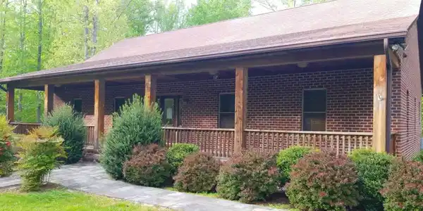 60 WALNUT COURT
