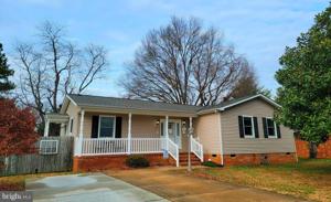 215 S BROOKS DRIVE