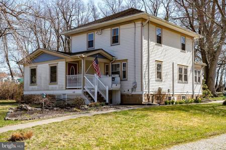 361 W BURLINGTON STREET