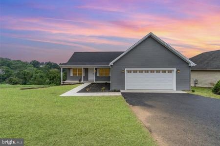 864 WYNONAH DRIVE