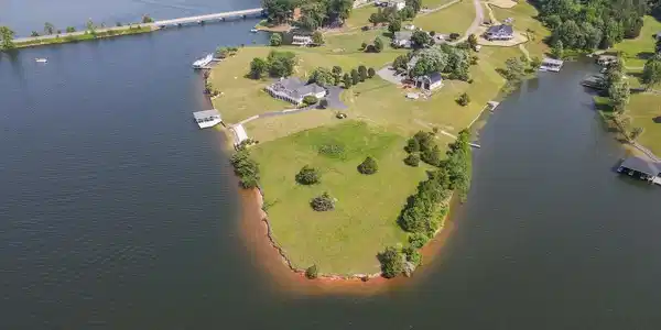 6101 LAKE FRONT WAY