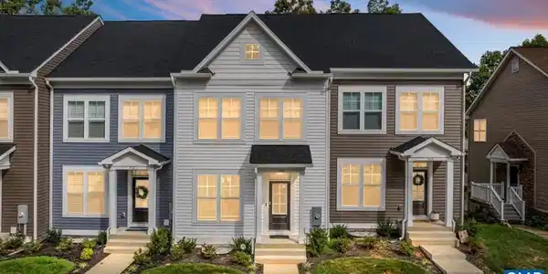 348 LAKE FRONT DR