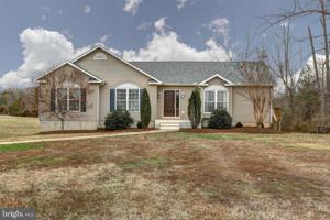 5611 HICKORY TREE LANE