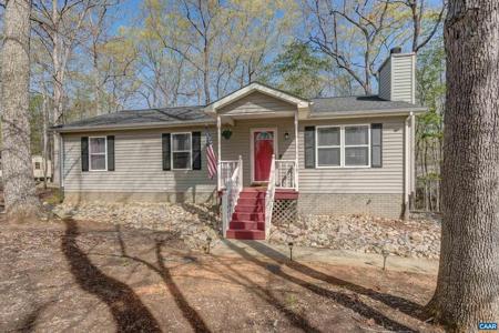 15 AUSTIN DR