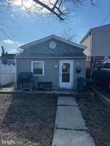 1127 33RD STREET