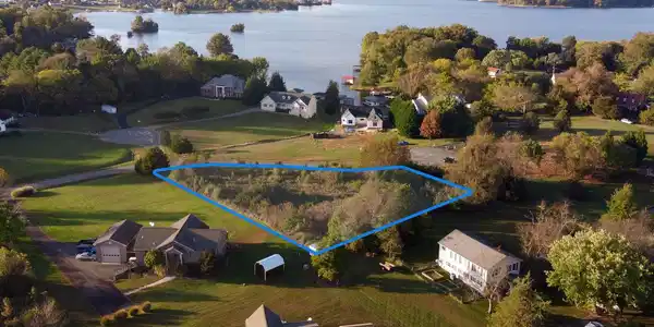 BEAR CT. LOT 11