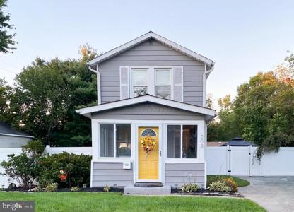 208 HESSIAN AVENUE