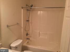 544 LINDA LN