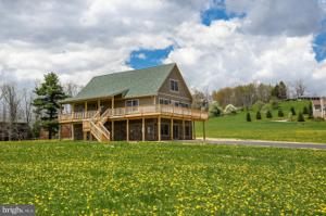 570 WATERFRONT GREENS DRIVE