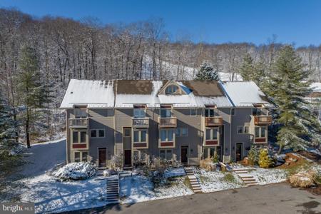 34 WINDING WAY