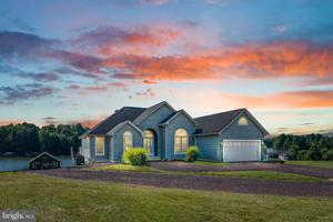 6729 LAKE POINTE DRIVE