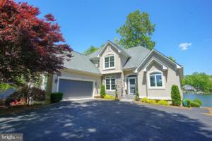 108 TRAILS END ROAD