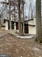 4611 LAKEVIEW PARKWAY