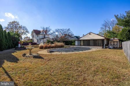 437 ELM AVENUE