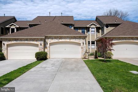 10 OVERLOOK COURT