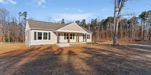 725 CENTERVILLE RD
