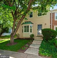 5711 EDGEWATER OAK COURT