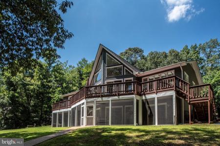 6123 KELLYS GLEN